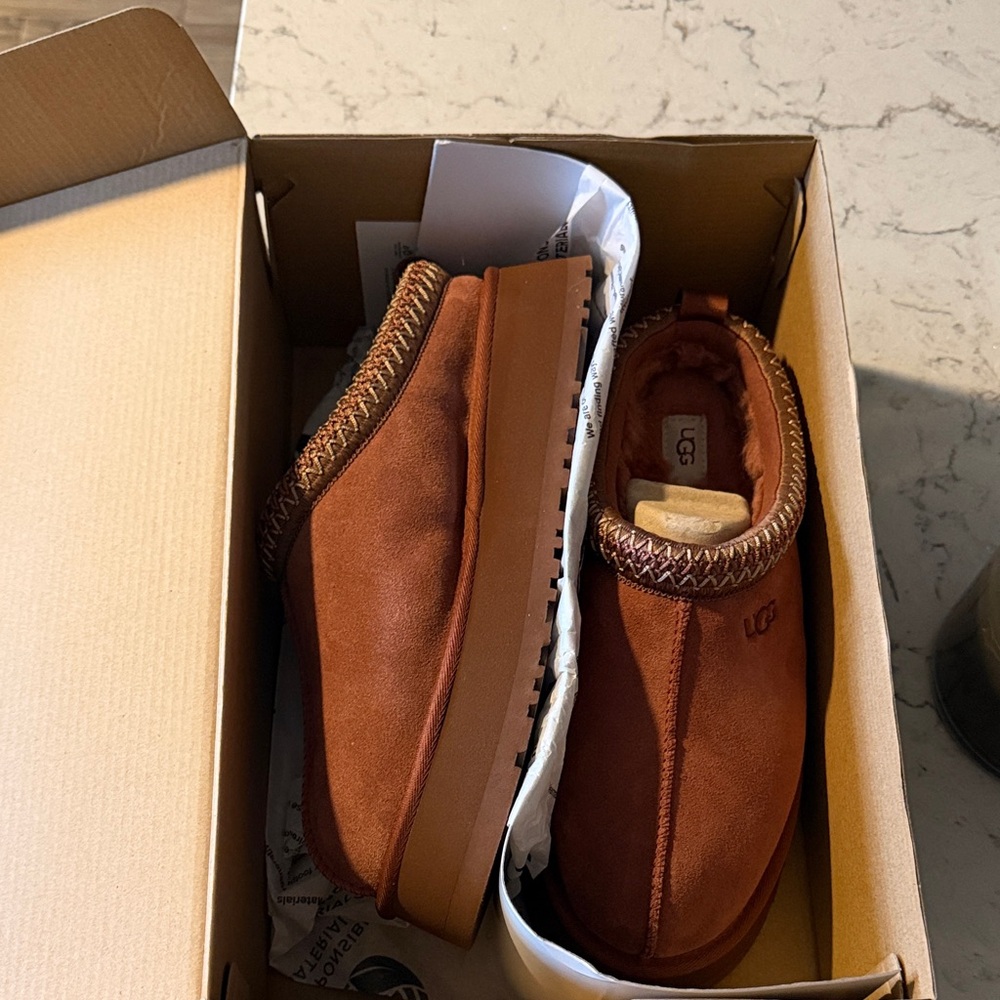 UGG red jasper Tazz Shoes